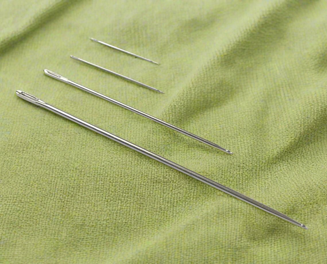 Unique and practical needles with ball point for darning, weaving and embroidery. Ball point is slightly offset from the shaft of the needle and the small indentation after the ball allow threads to be picked up effortlessly during hand sewing. Available in different sizes.