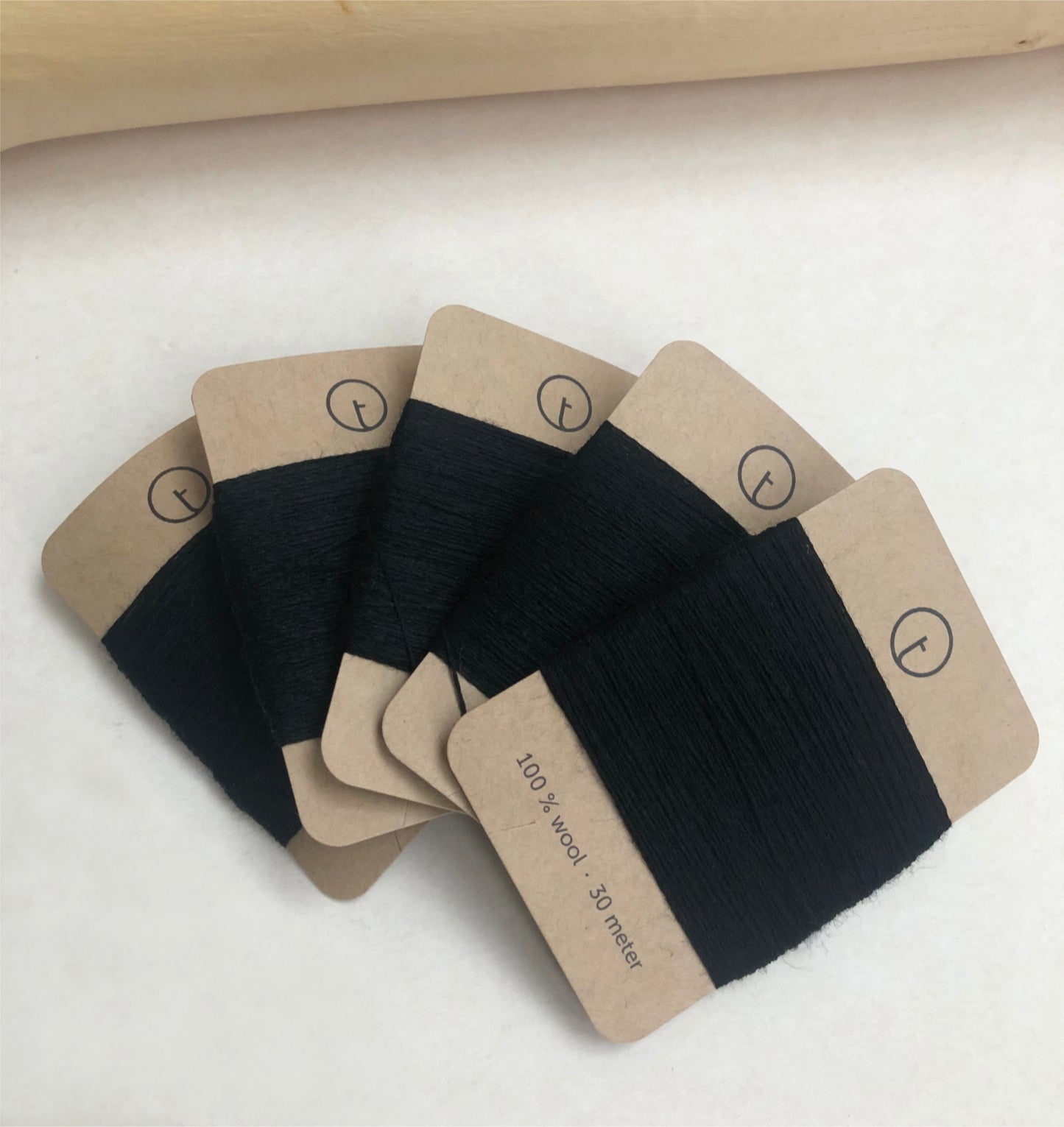 Darning yarn BLACK