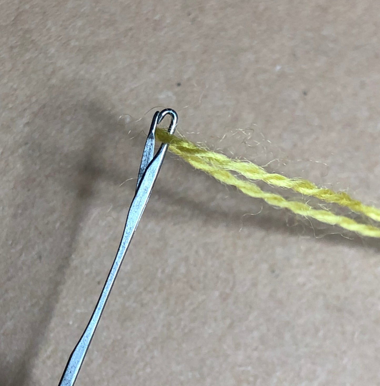catching needle - latch hook - darning and mending tool