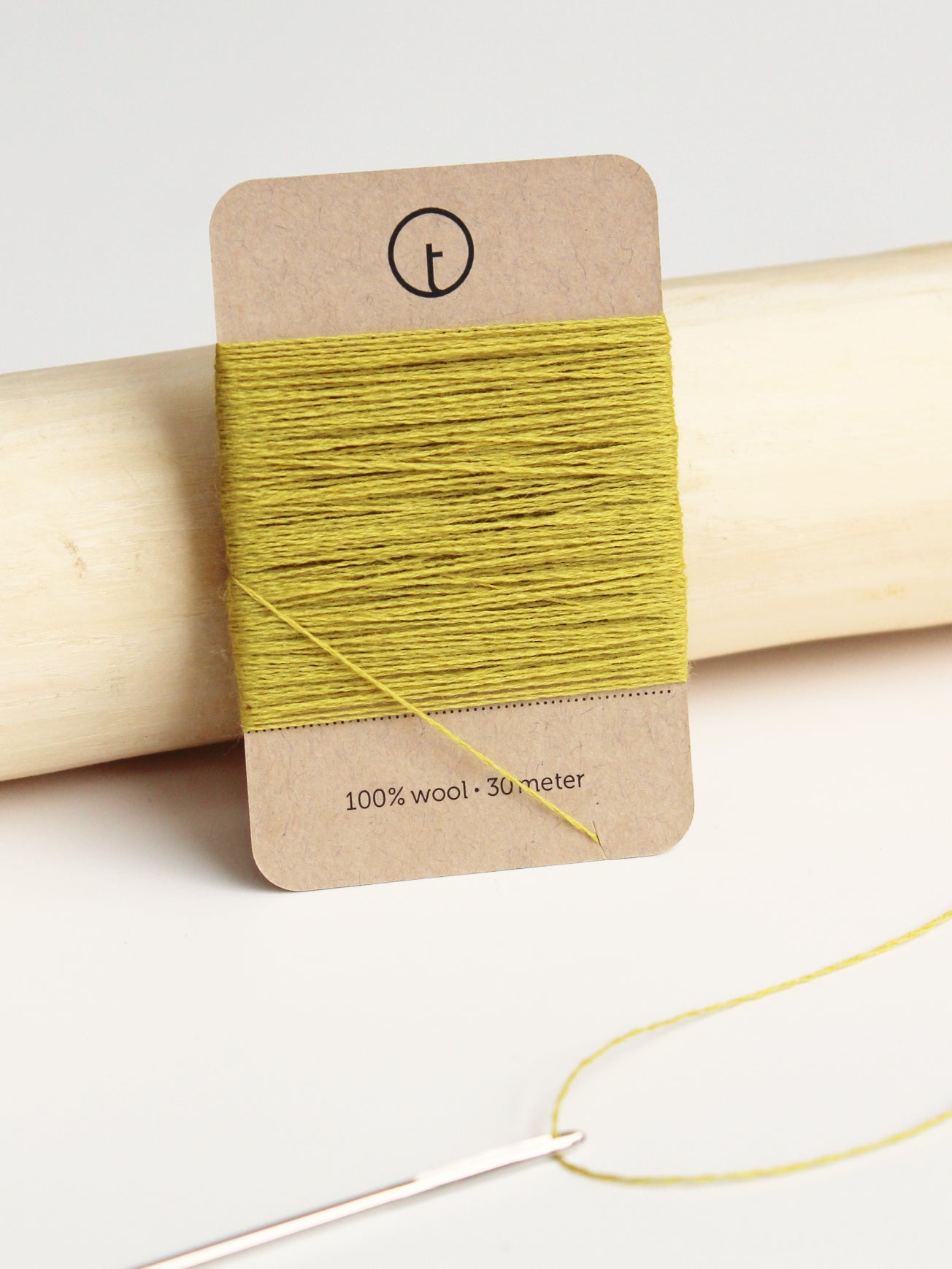 A 30-meter card of 100% wool darning yarn in straw (deep yellow) colour, neatly wound and ready for mending knit garments. The yarn is packaged in a small, eco-friendly parchment paper bag.
toolly offers darning yarns in 9 essential colours. They are 100% pure wool without any artificial fiber. 30 meter yarn is wound around kraft paper card. Set of 3 colours, 6 colours and a color sample card can be also purchased.