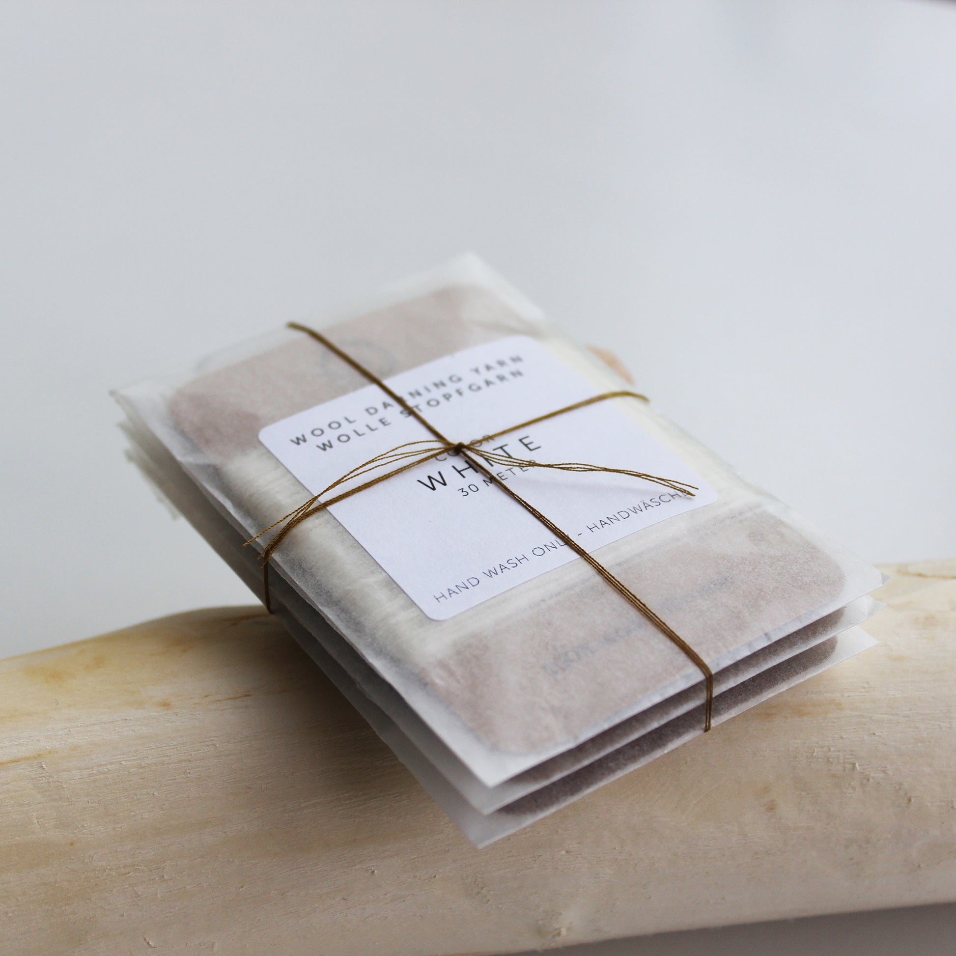 toolly offers darning yarns in 9 essential colors. They are 100% pure wool without any artificial fiber. 30 meter yarn is wound around kraft paper card. Set of 3 colors, 7 colors and a color sample card can be also purchased.