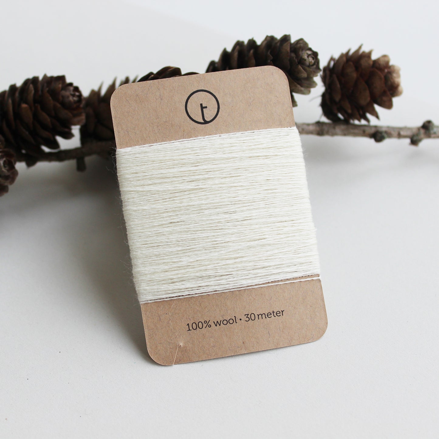 toolly offers darning yarns in 9 essential colors. They are 100% pure wool without any artificial fiber. 30 meter yarn is wound around kraft paper card. Set of 3 colors, 7 colors and a color sample card can be also purchased.