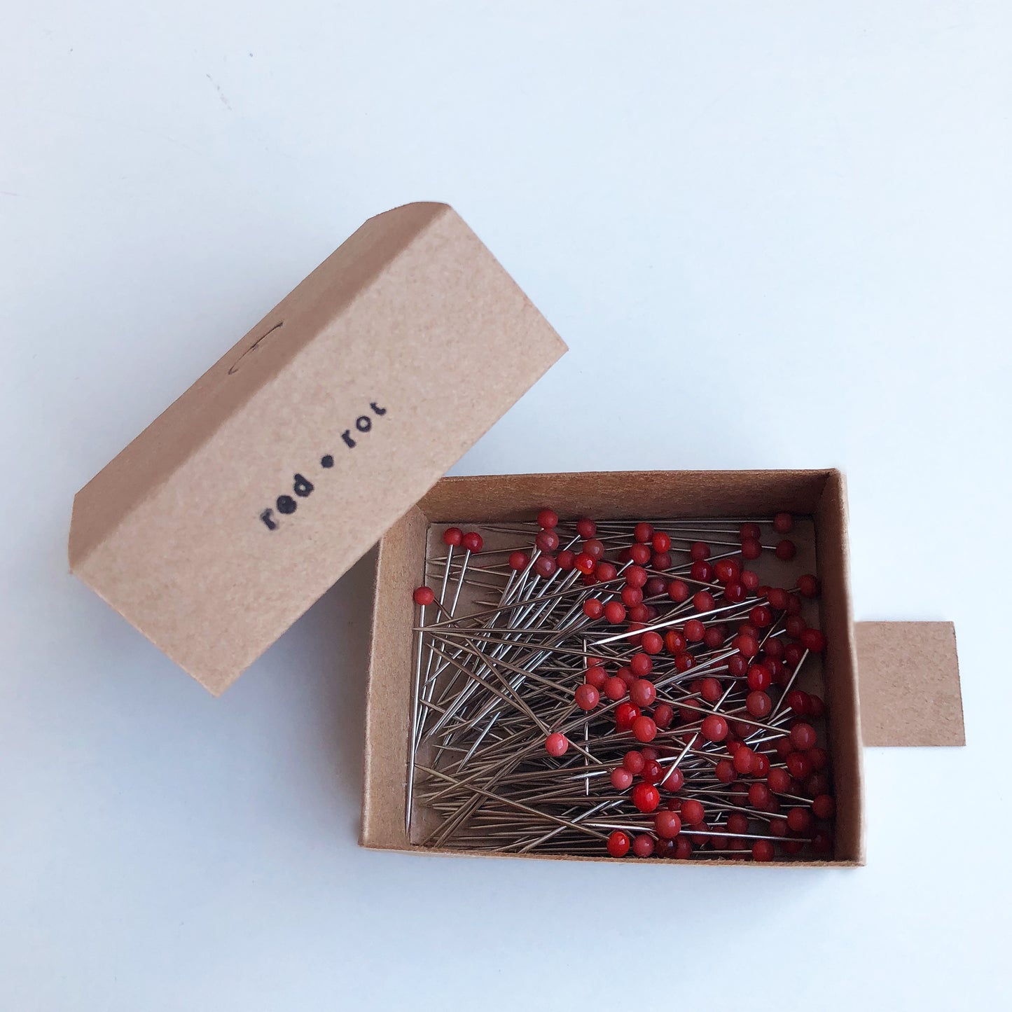 Glass Head Pins · RED · M