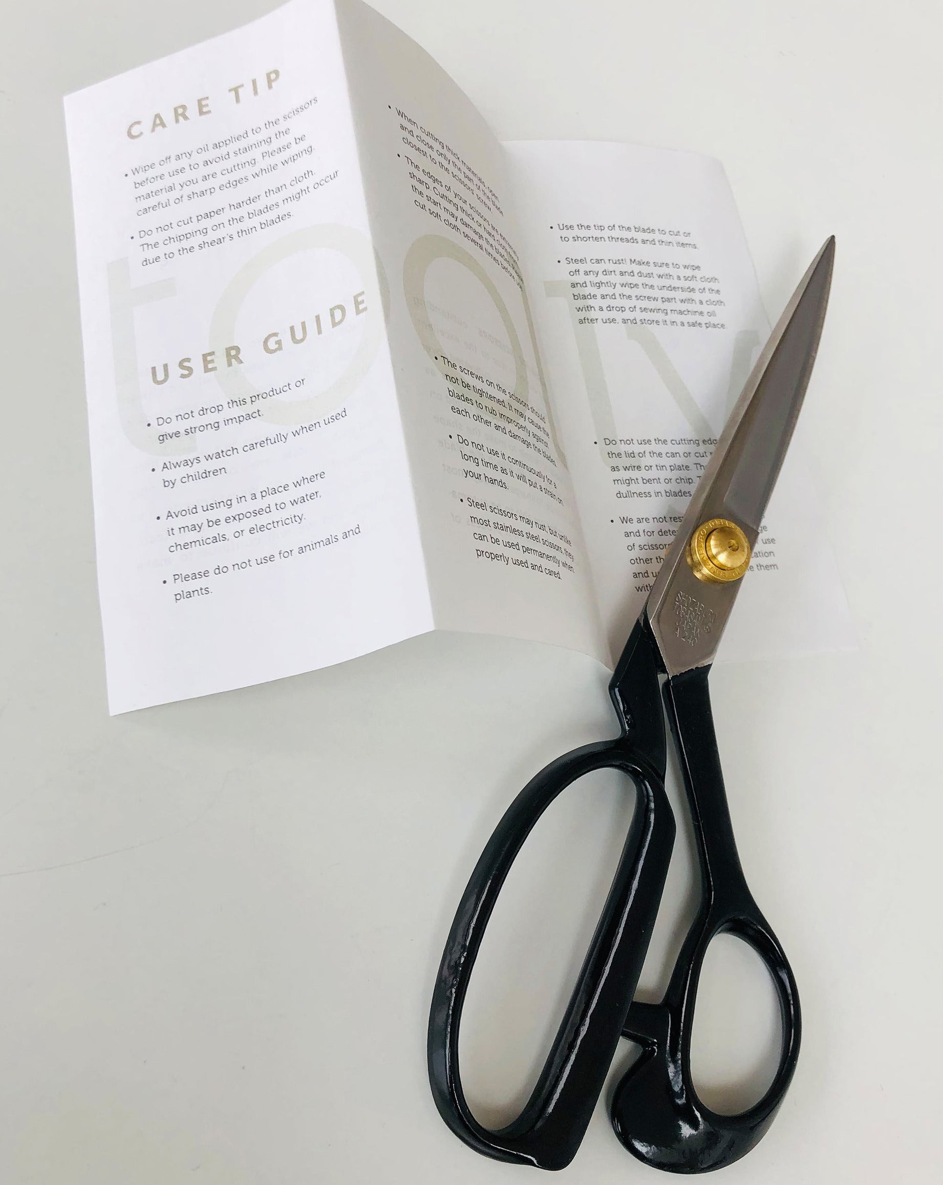 Japanese Tailor shears with user's guide